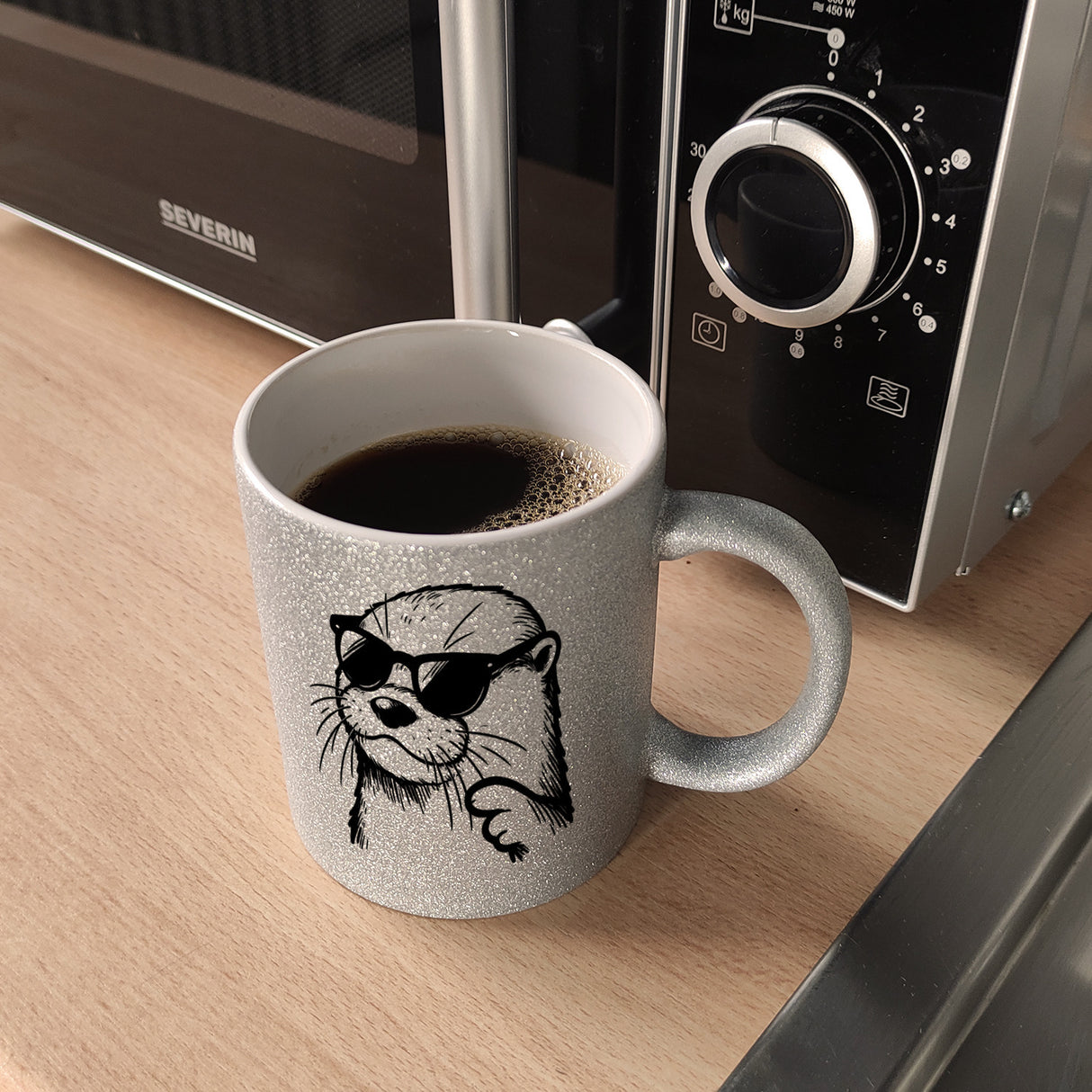 Cooler Otter mit Sonnenbrille Kaffeebecher