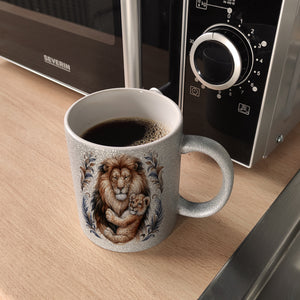 Löwenpapa mit Baby Kaffeebecher