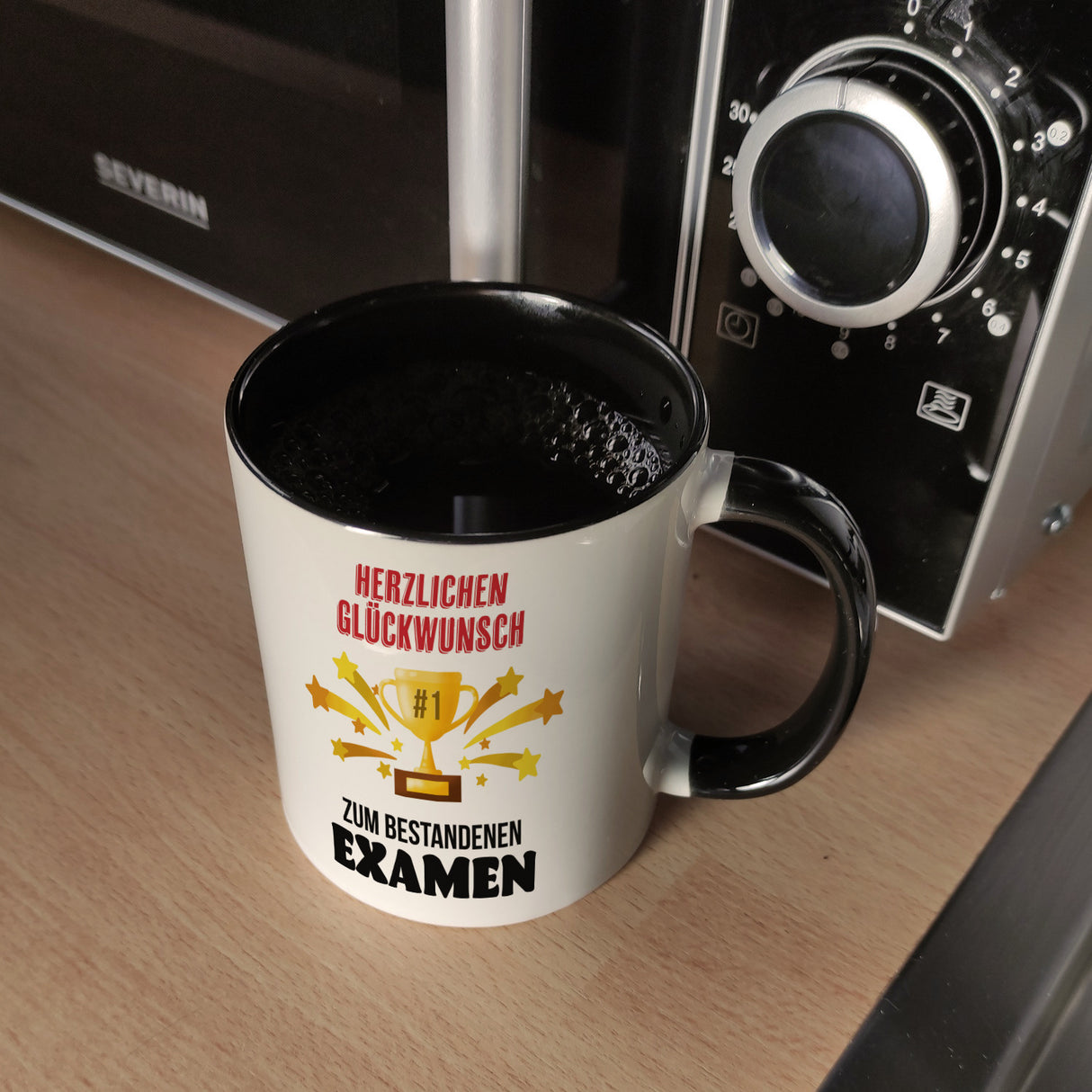 Nummer 1-Pokal Kaffeebecher mit Spruch Glückwunsch zum bestandenen Examen