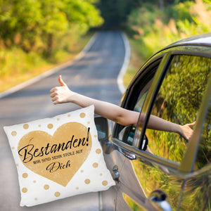 Bestanden Kissen mit Spruch Wir sind sehr stolz auf Dich