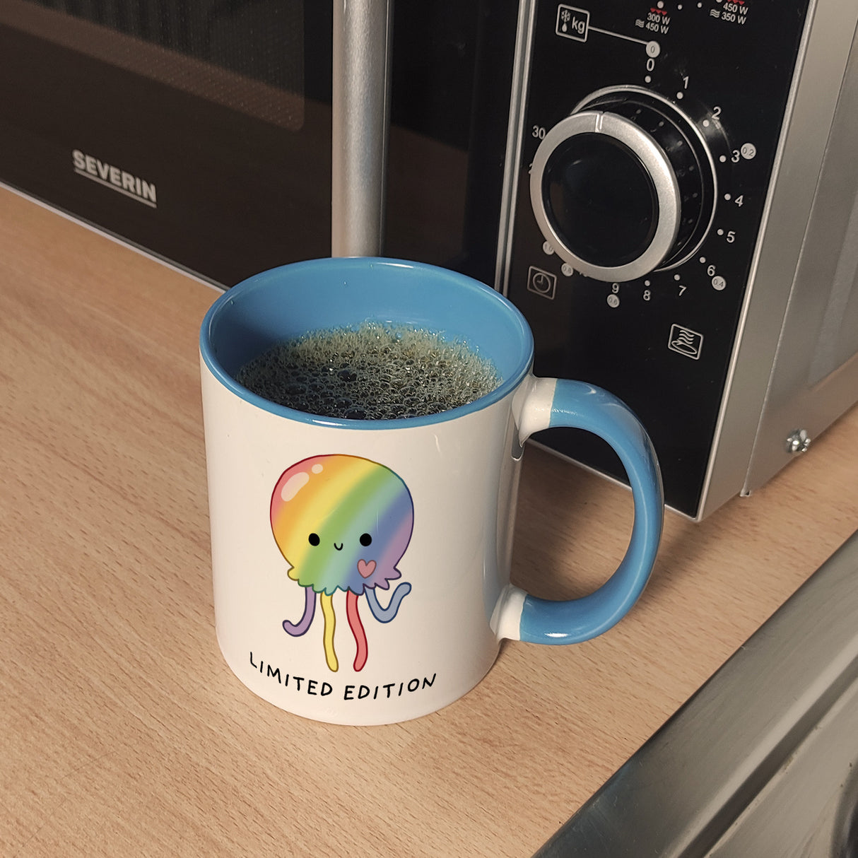 Jelly & Friends Regenbogen-Qualle Kaffeebecher mit Spruch Limited Edition