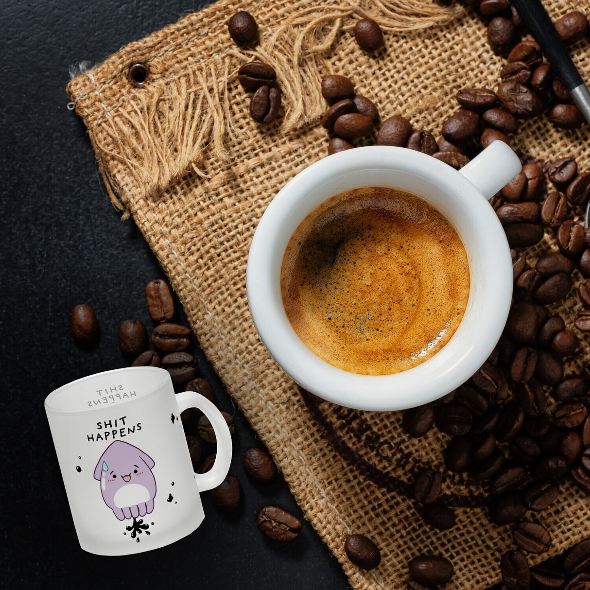 Jelly & Friends Tintenfisch Kaffeebecher mit Spruch Shit happens