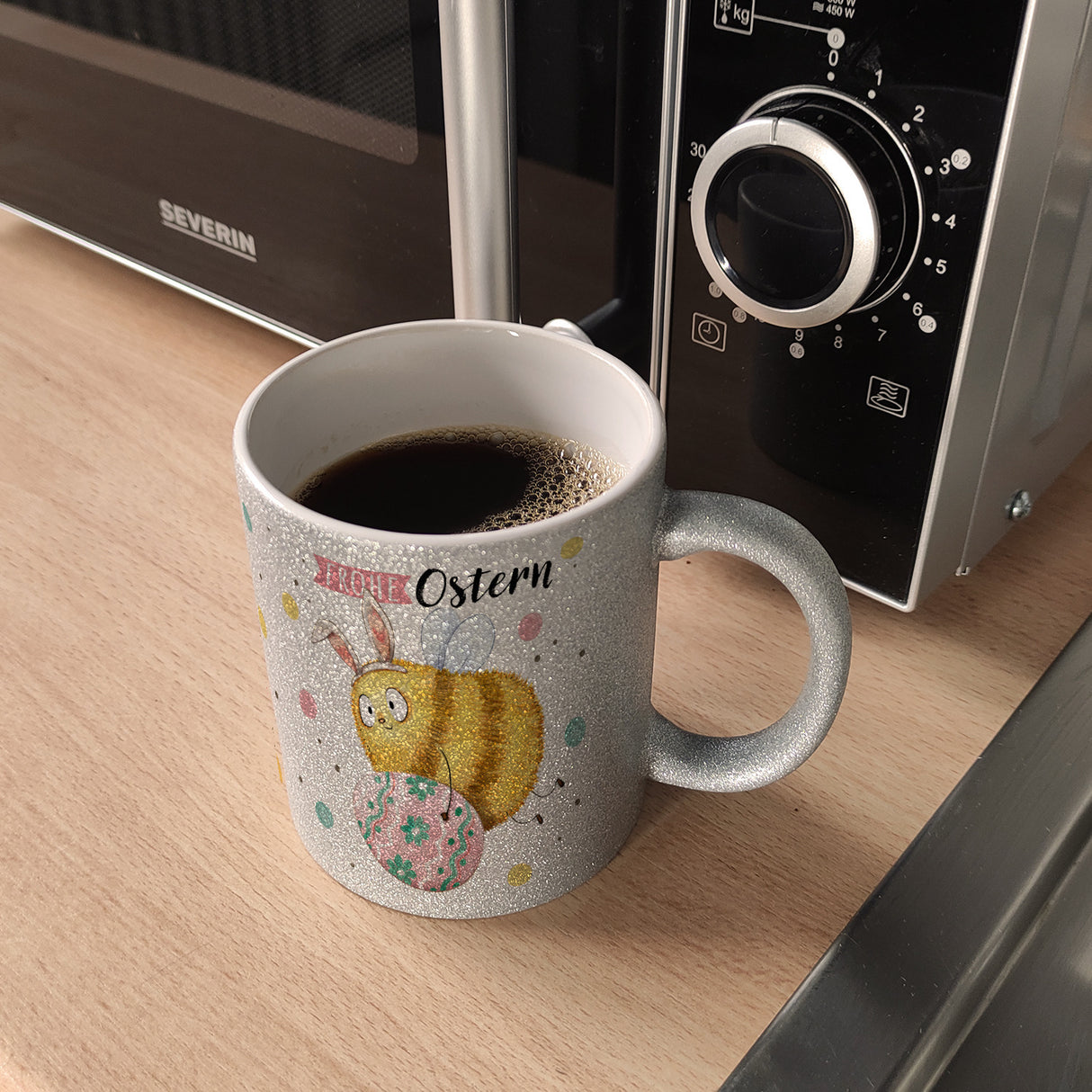 Pummel Biene Kaffeebecher mit Spruch Frohe Ostern