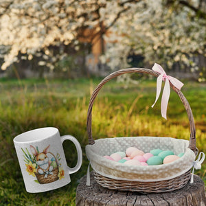 Osterhase im Osternest Kaffeebecher