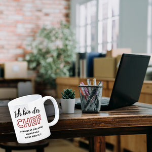 Frau ist der Chef Kaffeebecher mit Spruch Chef bis meine Frau kommt