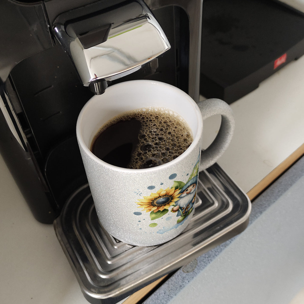 Gartenzwerg mit Sonnenblume Kaffeebecher