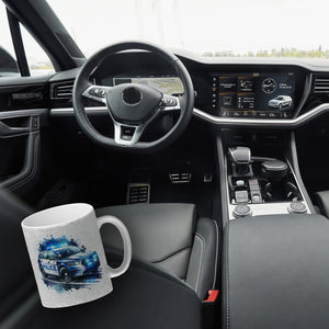 Polizeiauto im Einsatz Kaffeebecher