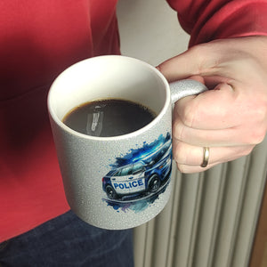 Polizeiauto im Einsatz Kaffeebecher