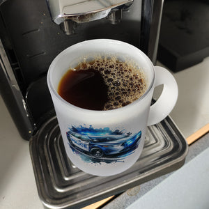 Polizeiauto im Einsatz Kaffeebecher