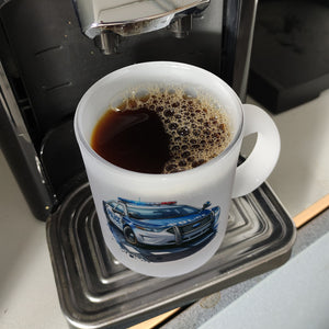 Polizeiauto mit Blaulicht Kaffeebecher