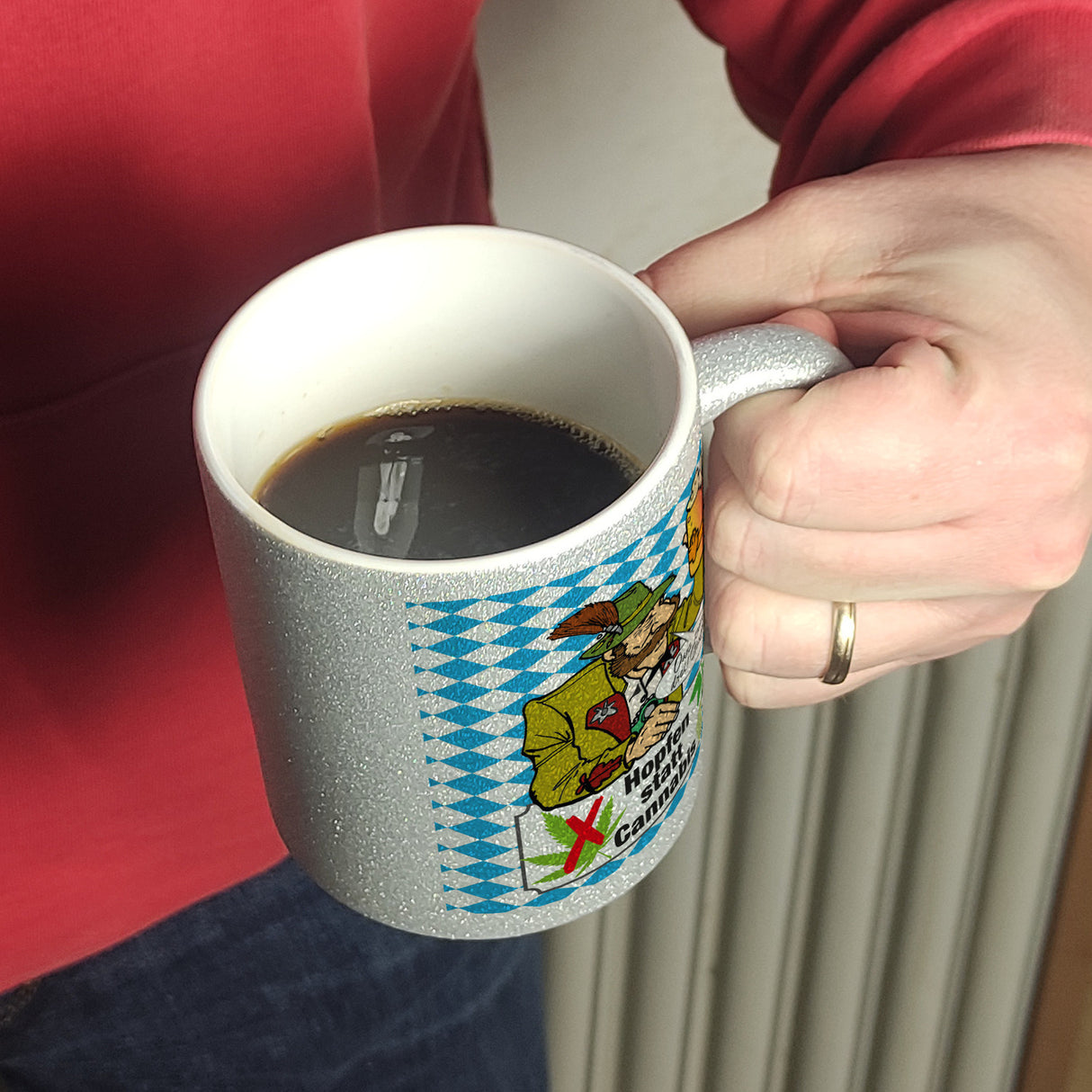 Hopfen statt Cannabis Kaffeebecher mit Spruch Oans zwoa drei Gsuffa