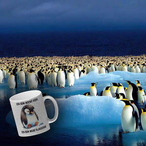 Flauschiger Pinguin Kaffeebecher mit Spruch Nicht dick nur flauschig