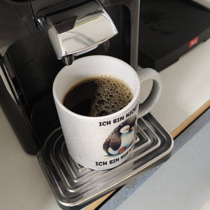Flauschiger Pinguin Kaffeebecher mit Spruch Nicht dick nur flauschig