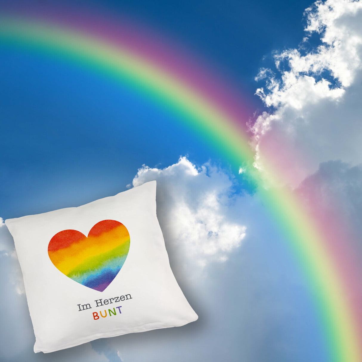 Regenbogenherz Kissen mit Spruch Im Herzen bunt