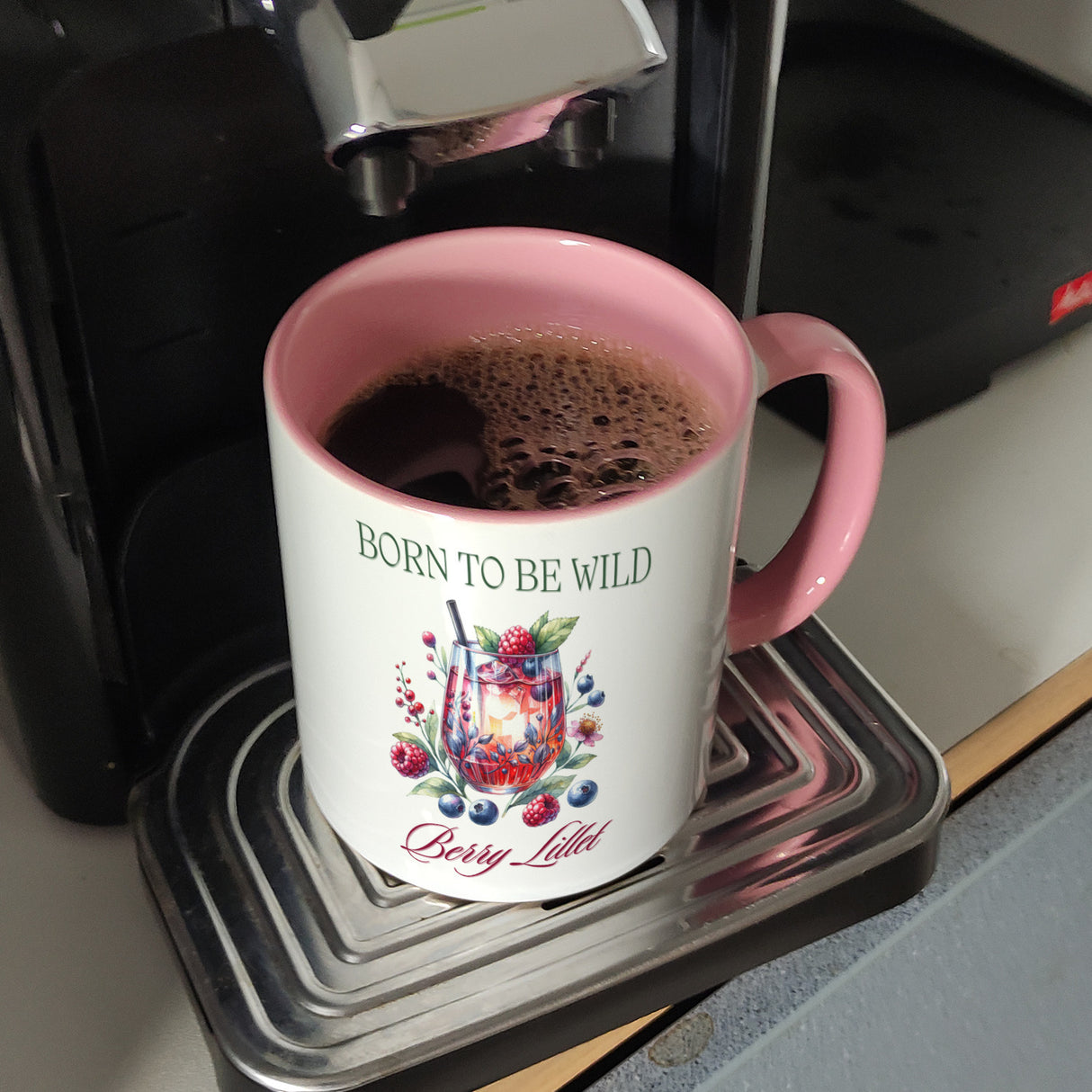 Wild Berry Lillet Kaffeebecher mit Spruch Born to be wild Berry Lillet