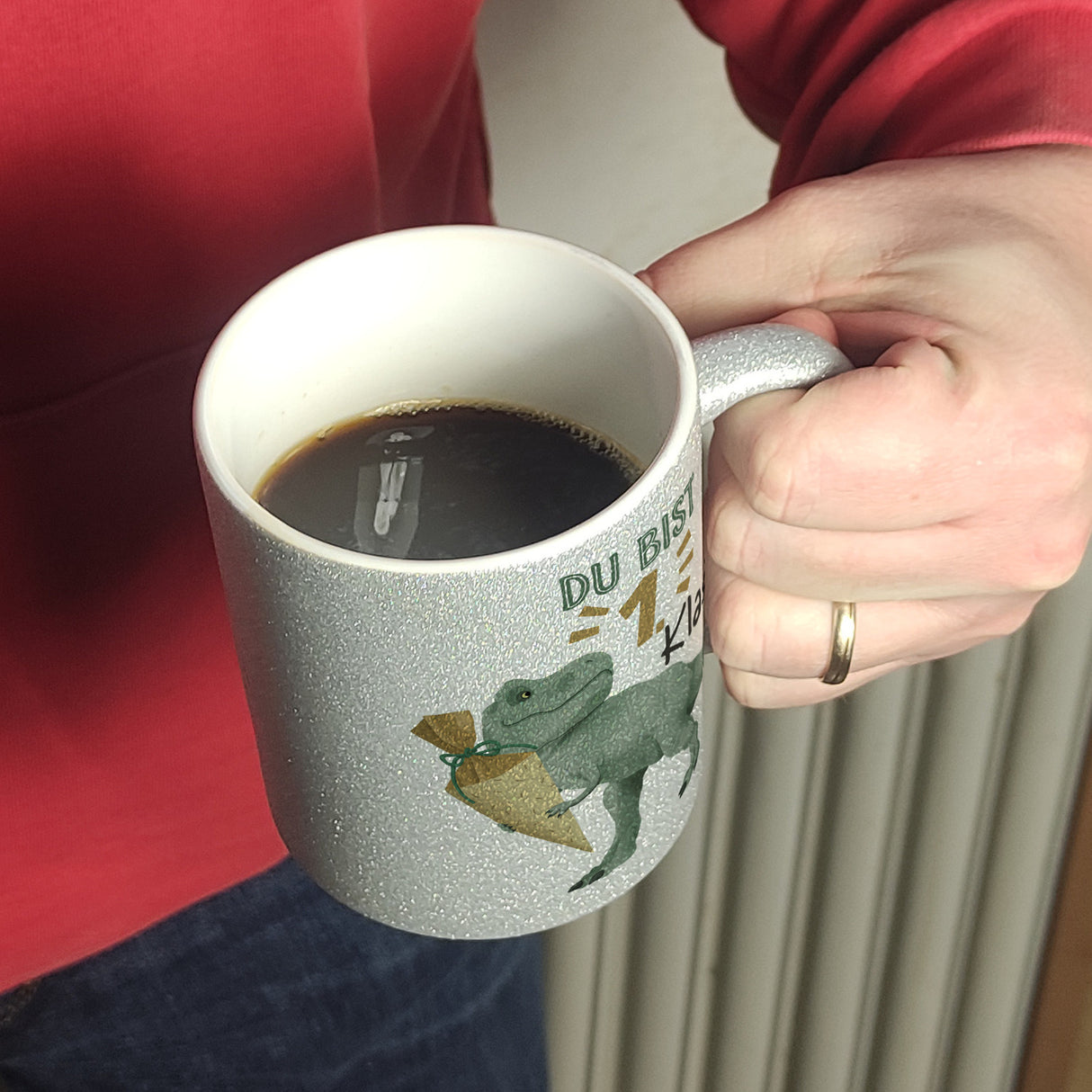 Dino mit Schultüte Kaffeebecher mit Spruch Du bist 1. Klasse!
