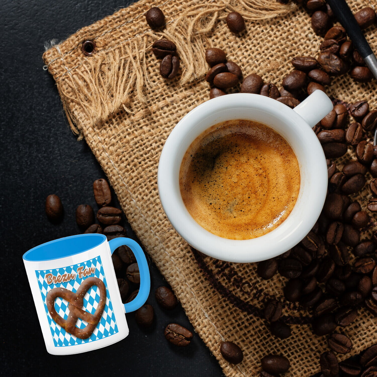 Brezelherz Bayernflagge Kaffeebecher mit Spruch Brezn Fan