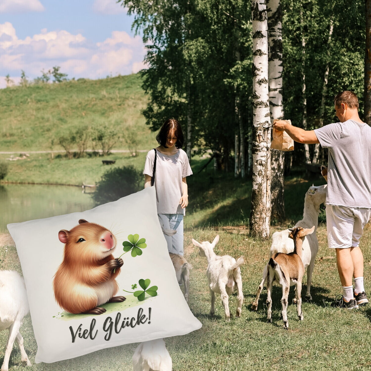 Capybara mit Kleeblatt Kissen mit Spruch Viel Glück