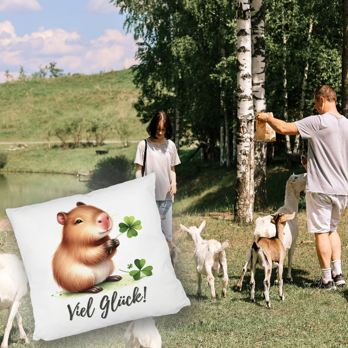 Capybara mit Kleeblatt Kissen mit Spruch Viel Glück