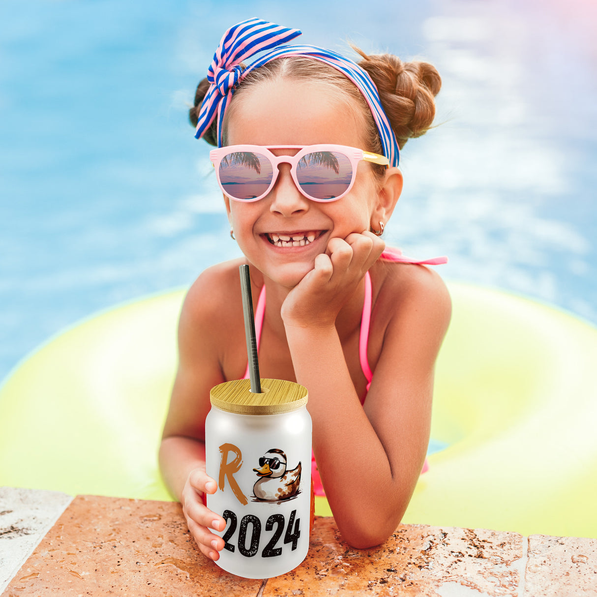 Ente mit Sonnenbrille Trinkglas mit Bambusdeckel mit Spruch Rente 2024