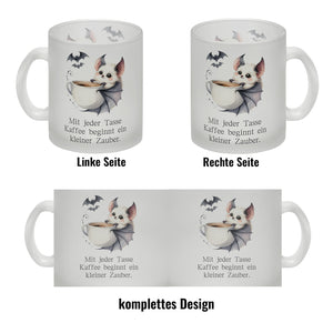 niedliche Fledermaus mit Kaffeetasse Kaffeebecher mit Spruch Jede Tasse Kaffee birgt Zauber
