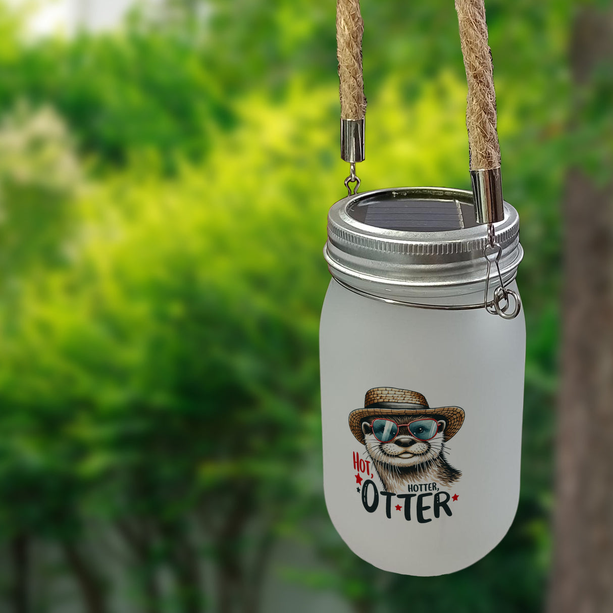 Otter mit Sonnenbrille und Strohhut Solarlicht mit Spruch Hot Hotter Otter