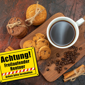 Warnschild Renteneintritt Metallschild in 15x20 cm mit Spruch Freilaufender Rentner Arbeit fernhalten