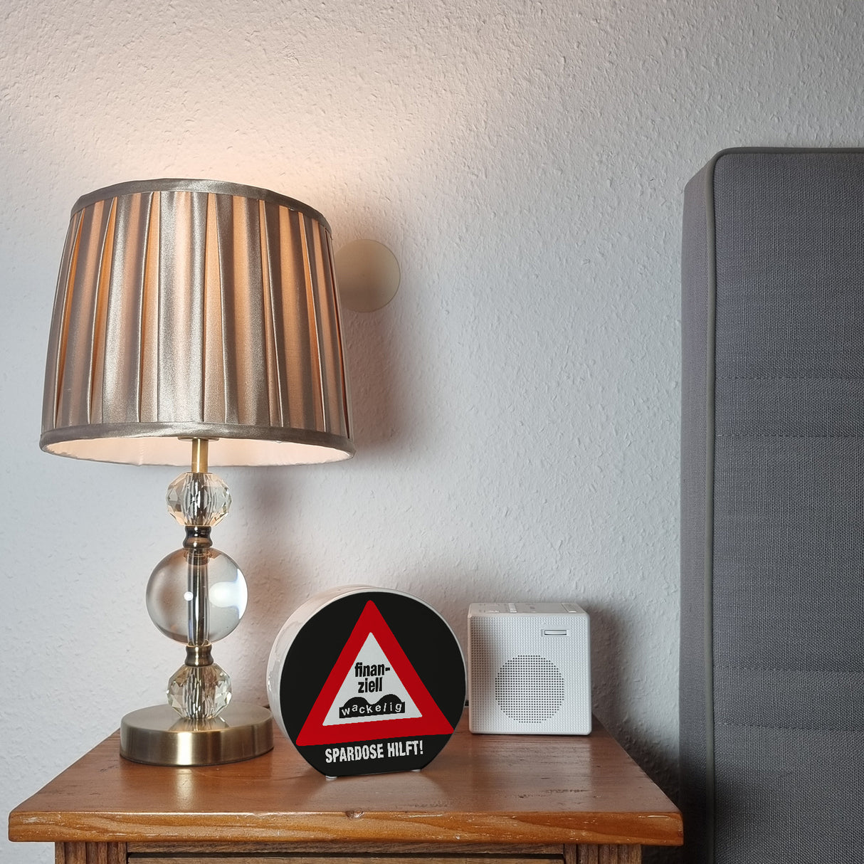 Straßenschild Spardose mit Spruch Finanziell wackelig - Spardose hilft!