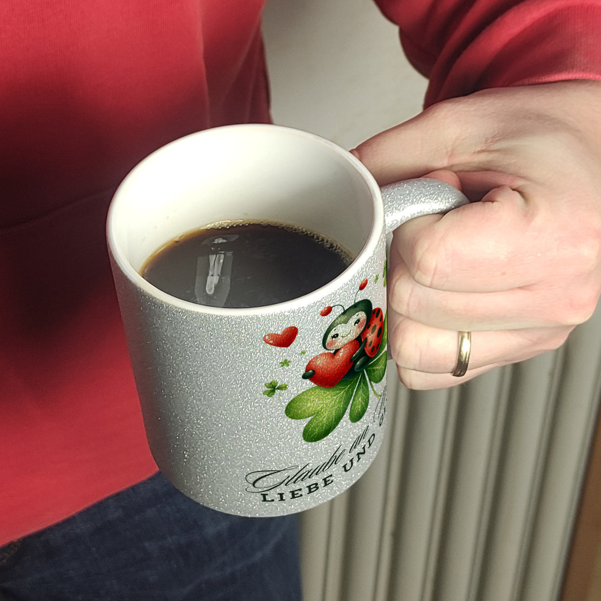 Marienkäfer Kaffeebecher mit Spruch Glaube an Wunder, Liebe und Glück!