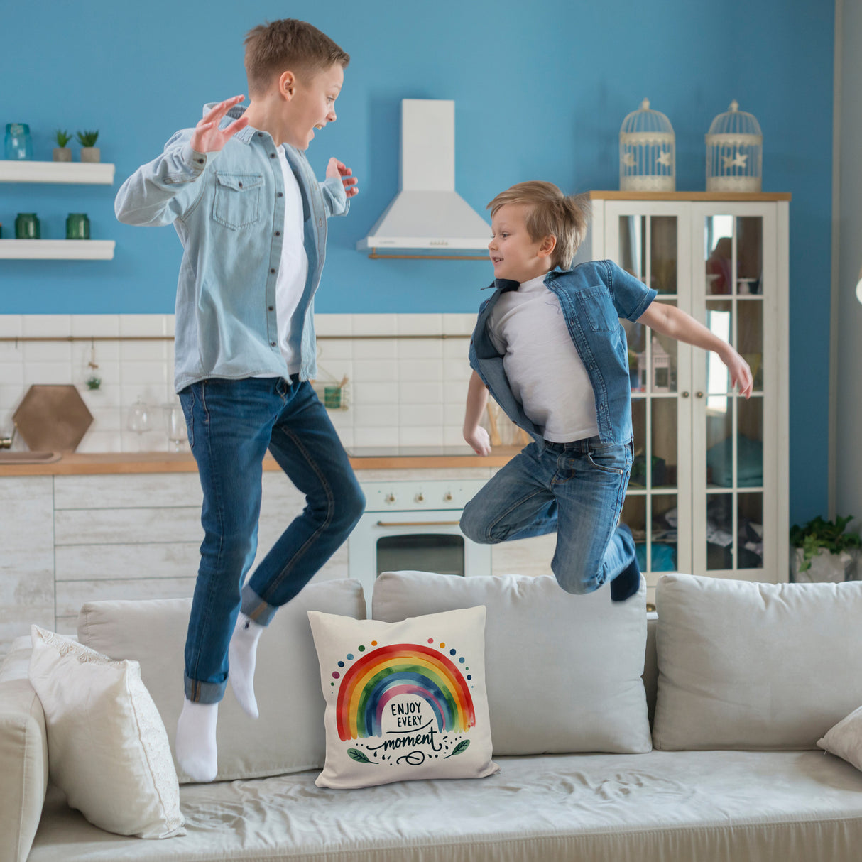 Regenbogen Kissen mit Spruch Enjoy every moment