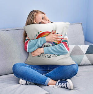 Regenbogen Kissen mit Spruch Enjoy every moment