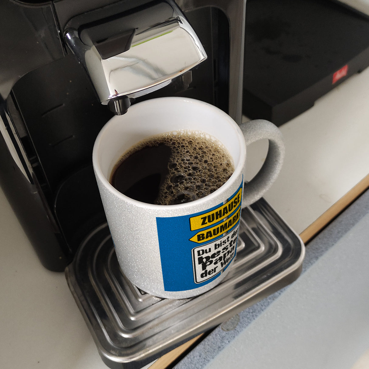 Der beste Papa der Welt Kaffeebecher mit Spruch im Baumarkt und Zuhause