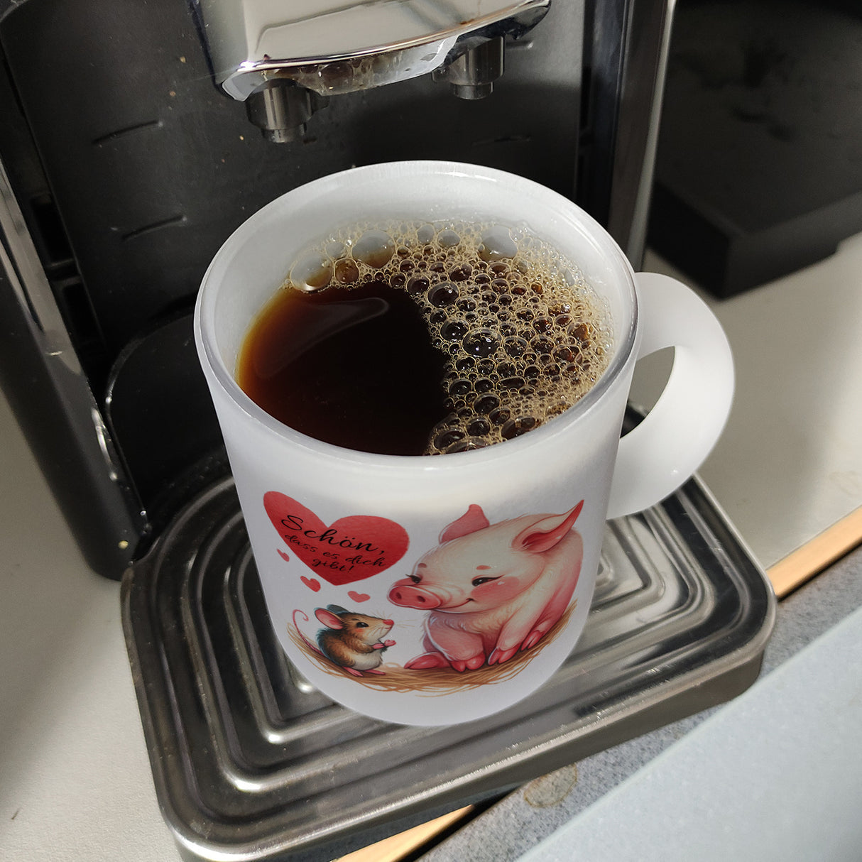 Schwein mit Maus und Herz Kaffeebecher mit Spruch Schön dass es dich gibt