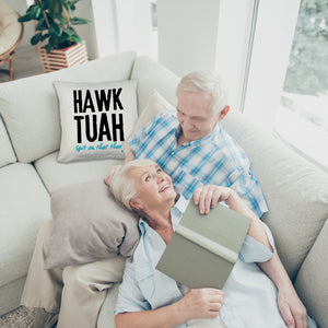 Hawk Tuah Kissen mit Spruch Spit on that thang