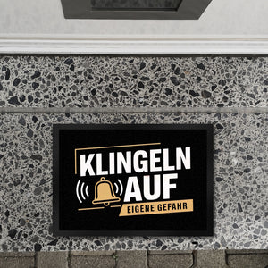 KLINGELN AUF EIGENE GEFAHR Fußmatte in 35x50 cm mit Glockensymbol