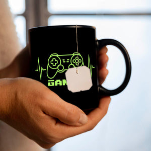 Game-Controller Tasse mit Gamer Herzschlag