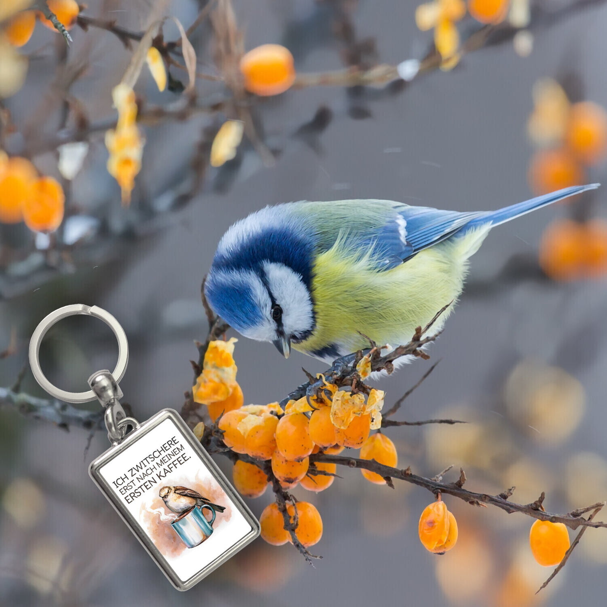 Erst Kaffee, dann Zwitschern Schlüsselanhänger mit Vogel auf Kaffeetasse