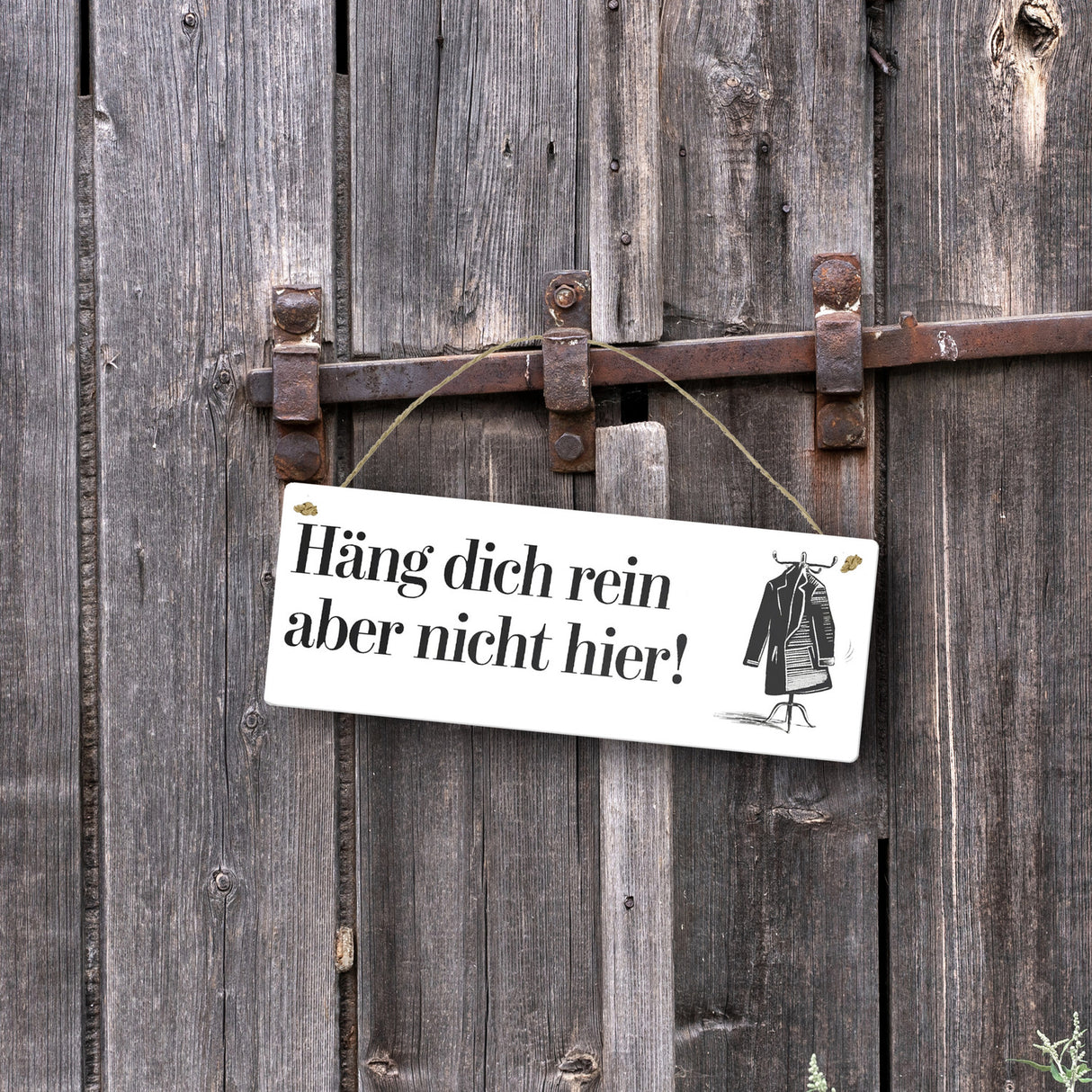 Kleiderbügel mit Mantel - Häng dich rein Metallschild