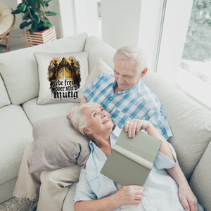 Lebe frei oder stirb mutig Kissen - Valhalla