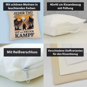 Jeder Tag ein neuer Kampf Kissen - Berge im Sonnenuntergang
