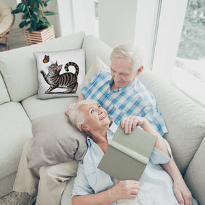 Katze mit Schmetterling Kissen für Tierliebhaber