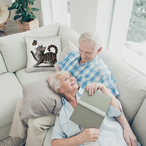 Katze mit Schmetterling Kissen für Tierliebhaber