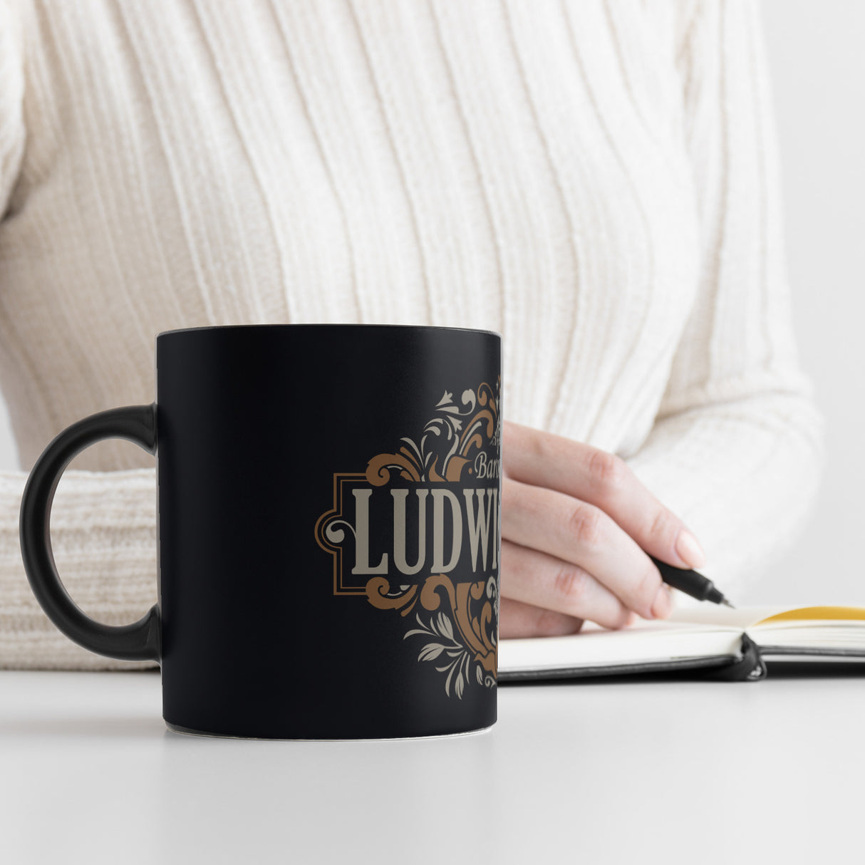 Ludwigsburg Barock Ornament Tasse - braun