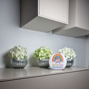 Lächelndes Einhorn Spardose Hinter jedem Regenbogen