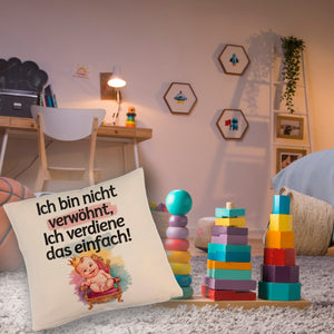 Baby auf Thron - Ich verdiene das Kissen