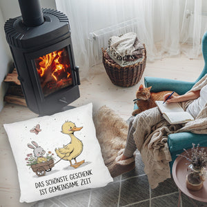 Schöne gemeinsame Zeit Kissen Ente Kaninchen Blütenwagen