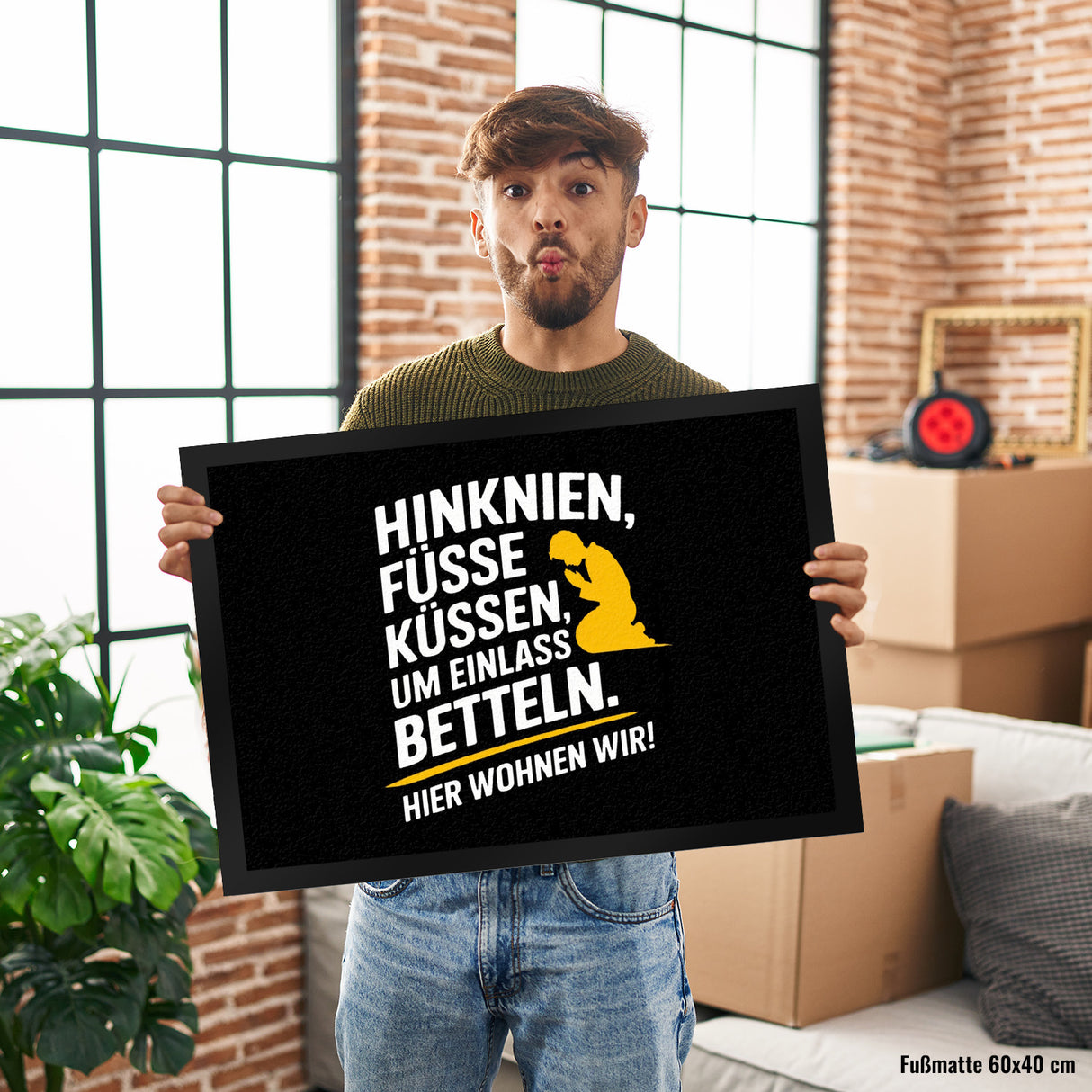 Hinknien und um Einlass betteln Fußmatte in 35x50 cm mit betender Person