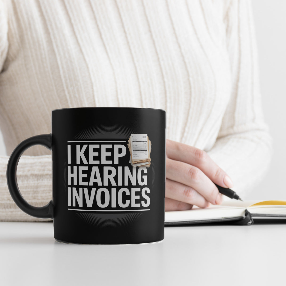 I keep hearing inVoices Tasse für Buchhalter im Büro