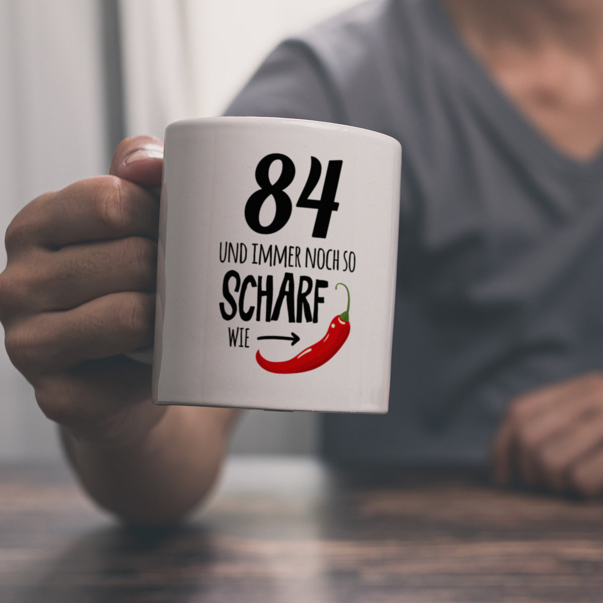 84 und immer noch so scharf wie Chili