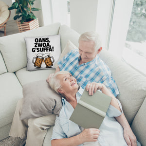 Zwei Bierkrüge Oans, zwoa, g’suffa Kissen